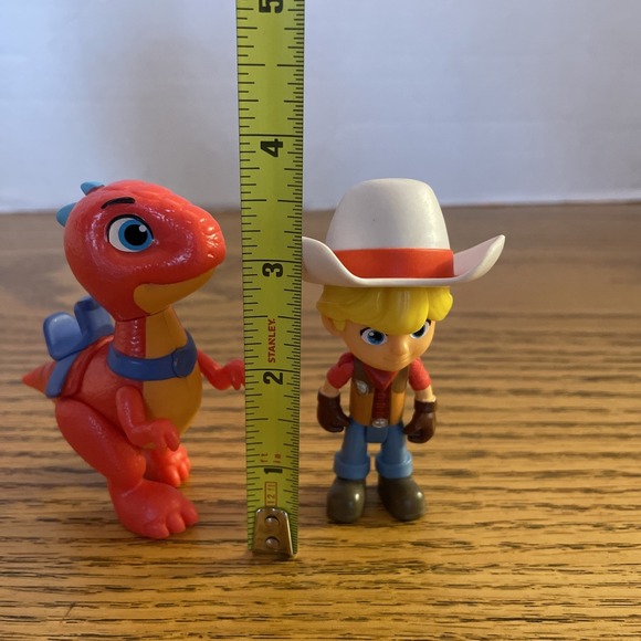 Disney's DINO RANCH Jon With Hat & Dino with Hat 4" - Picture 2 of 6